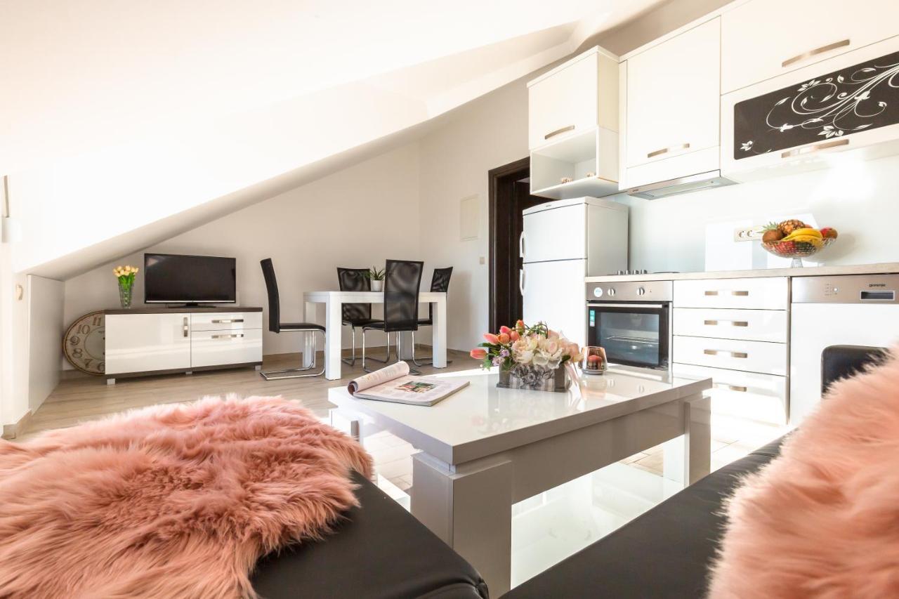 Ferdo 2 Apartment มาคาร์สกา ภายนอก รูปภาพ